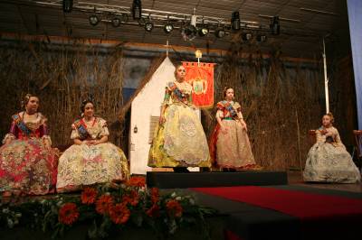 La Falla Barri La Mota cierra el ciclo de presentaciones.