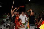 Celebran el triunfo de la \'roja\' en las piscina