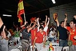 Celebran el triunfo de la \'roja\' en las piscina