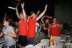 Celebran el triunfo de la \'roja\' en las piscina
