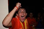 Celebran el triunfo de la \'roja\' en las piscina