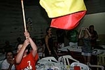 Celebran el triunfo de la \'roja\' en las piscina