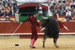 José Tomás triunfa y sale por la puerta grande