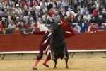José Tomás triunfa y sale por la puerta grande