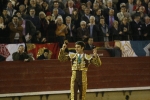 José Tomás triunfa y sale por la puerta grande