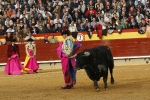 José Tomás triunfa y sale por la puerta grande