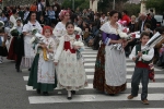 Multitudinaria ofrenda a la Mare de Déu del LLedó