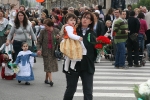 Multitudinaria ofrenda a la Mare de Déu del LLedó