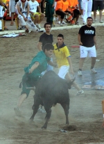Tres minutos de encierro, pero con una cogida en la prueba de las vaquillas