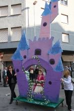 La Mota logra el primer premio de la Cabalgata del Ninot Infantil
