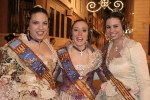 La Reina Fallera, Carmen Monfort, rep l\'afecte dels fallers en el seu acomiadament.