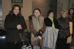 La Reina Fallera, Carmen Monfort, rep l\'afecte dels fallers en el seu acomiadament.