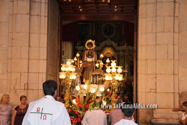 Multitudinaria procesión en honor a Sant Roc