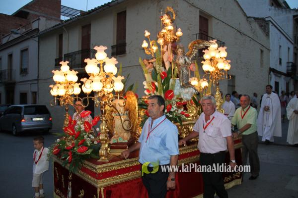 Multitudinaria procesión en honor a Sant Roc