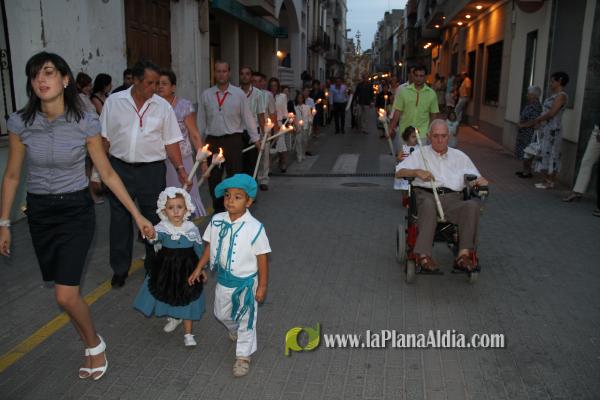 Multitudinaria procesión en honor a Sant Roc
