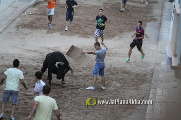 La lluvia obliga a aplazar hasta esta tarde los dos últimos toros de las fiestas de Sant Roc