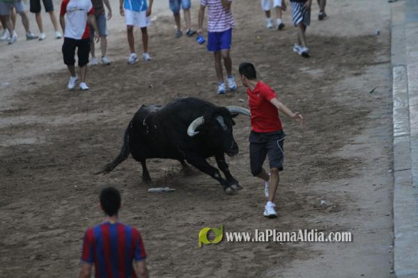 La lluvia obliga a aplazar hasta esta tarde los dos últimos toros de las fiestas de Sant Roc