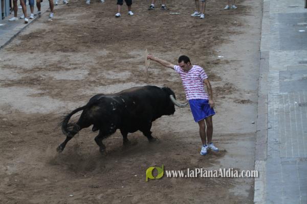 La lluvia obliga a aplazar hasta esta tarde los dos últimos toros de las fiestas de Sant Roc