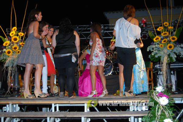 Presentación reina y damás Barrio San Ramón
