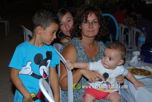 La cena de \'pa i porta\', acto central del fin de semana en San Ramón