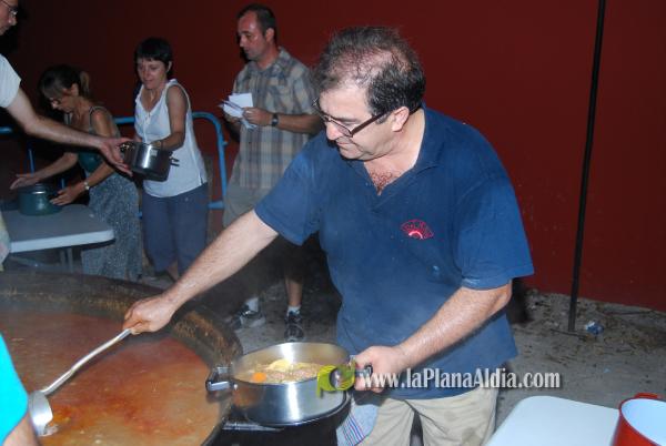 La cena de \'pa i porta\', acto central del fin de semana en San Ramón