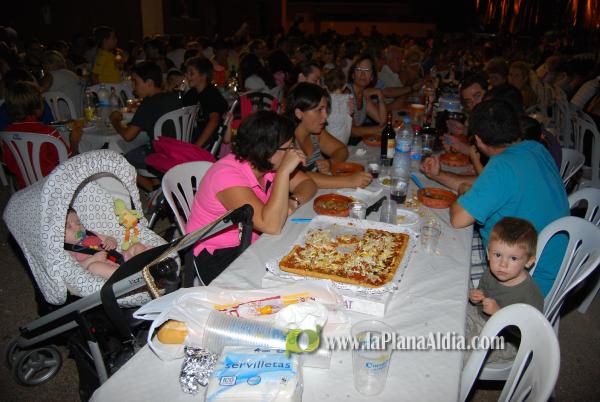 La cena de \'pa i porta\', acto central del fin de semana en San Ramón