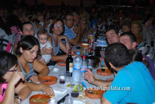La cena de \'pa i porta\', acto central del fin de semana en San Ramón