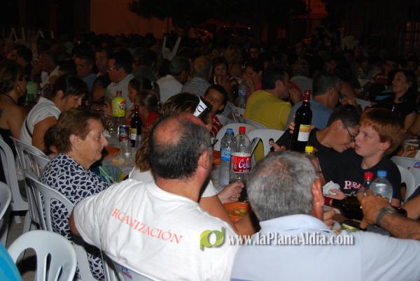 La cena de \'pa i porta\', acto central del fin de semana en San Ramón