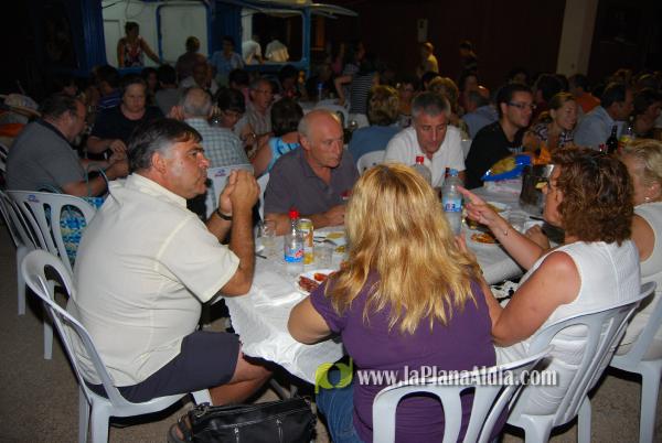 La cena de \'pa i porta\', acto central del fin de semana en San Ramón
