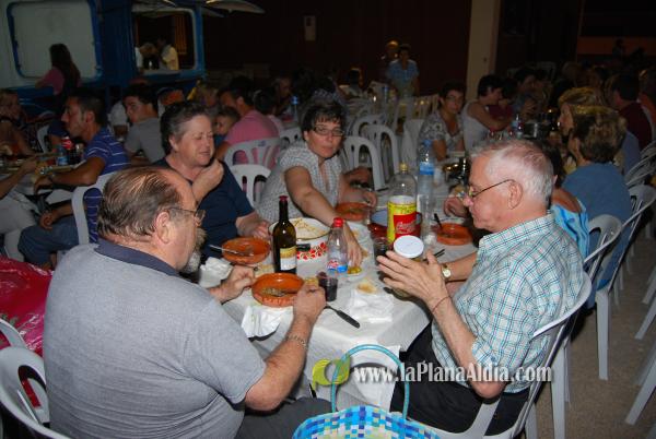 La cena de \'pa i porta\', acto central del fin de semana en San Ramón