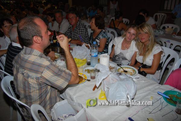 La cena de \'pa i porta\', acto central del fin de semana en San Ramón