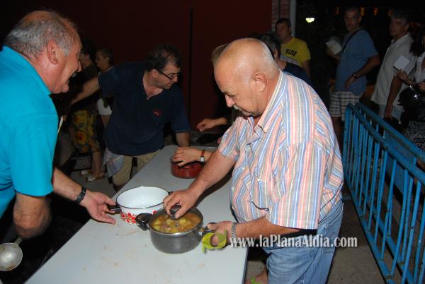 La cena de \'pa i porta\', acto central del fin de semana en San Ramón