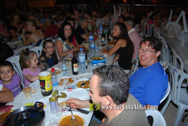 La cena de \'pa i porta\', acto central del fin de semana en San Ramón