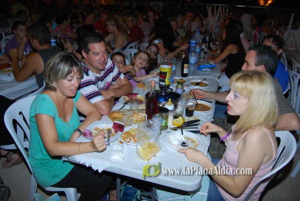 La cena de \'pa i porta\', acto central del fin de semana en San Ramón