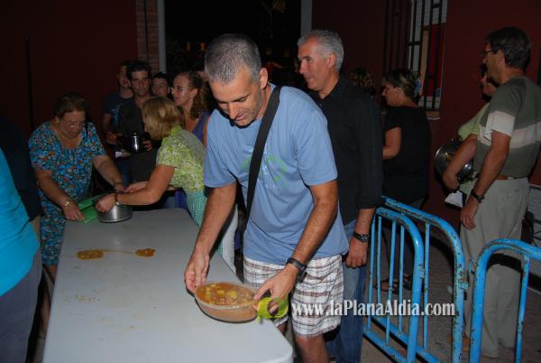 La cena de \'pa i porta\', acto central del fin de semana en San Ramón