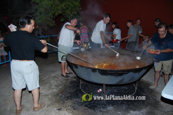 La cena de \'pa i porta\', acto central del fin de semana en San Ramón