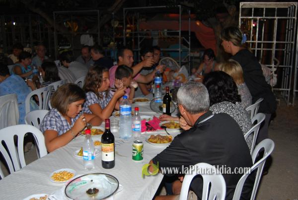 La cena de \'pa i porta\', acto central del fin de semana en San Ramón