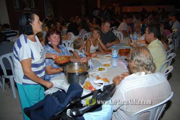 La cena de \'pa i porta\', acto central del fin de semana en San Ramón
