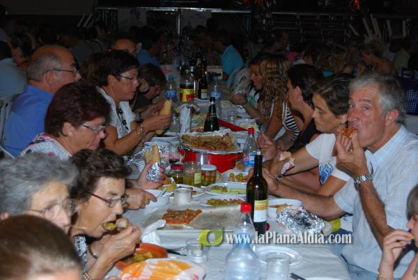 La cena de \'pa i porta\', acto central del fin de semana en San Ramón