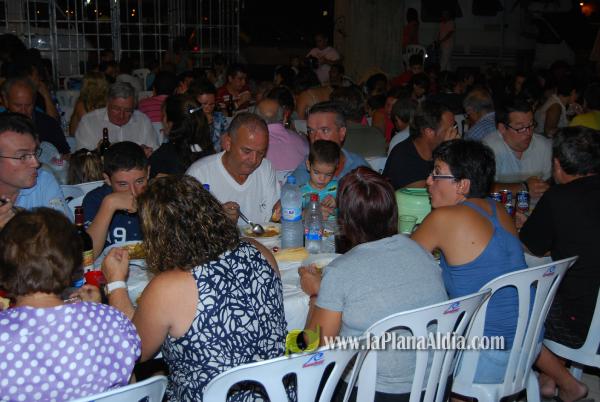 La cena de \'pa i porta\', acto central del fin de semana en San Ramón