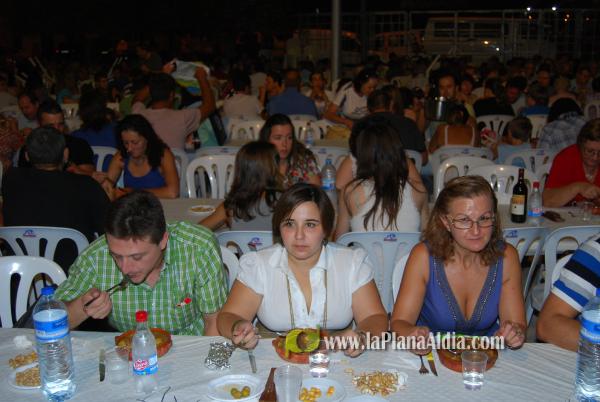 La cena de \'pa i porta\', acto central del fin de semana en San Ramón