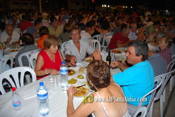 La cena de \'pa i porta\', acto central del fin de semana en San Ramón