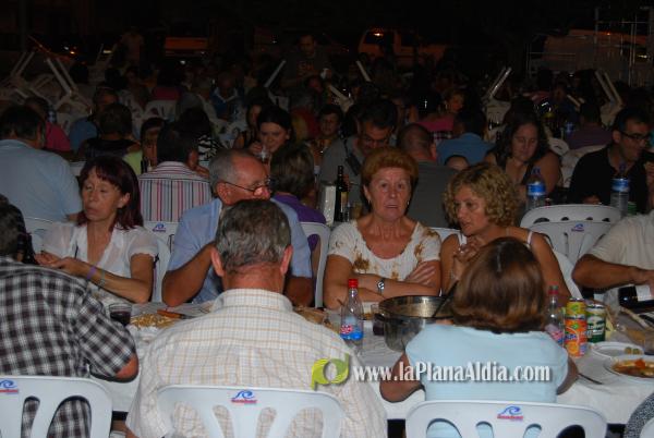 La cena de \'pa i porta\', acto central del fin de semana en San Ramón