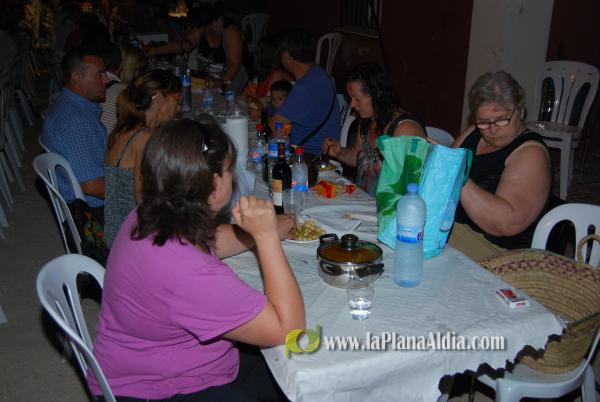 La cena de \'pa i porta\', acto central del fin de semana en San Ramón