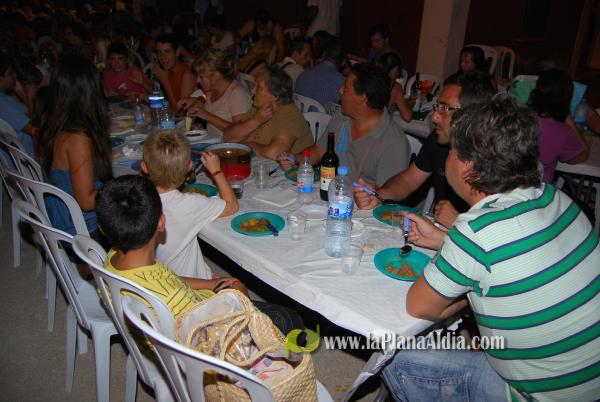 La cena de \'pa i porta\', acto central del fin de semana en San Ramón