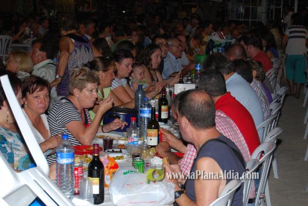 La cena de \'pa i porta\', acto central del fin de semana en San Ramón