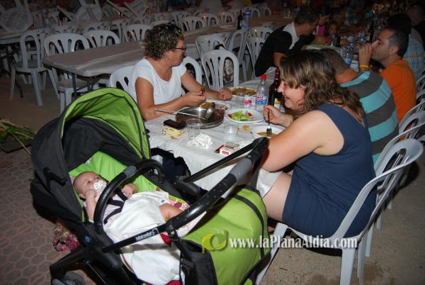 La cena de \'pa i porta\', acto central del fin de semana en San Ramón