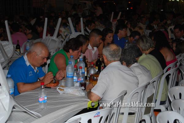 La cena de \'pa i porta\', acto central del fin de semana en San Ramón