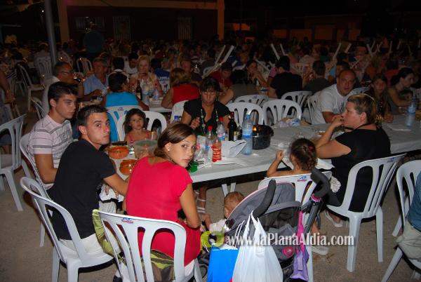 La cena de \'pa i porta\', acto central del fin de semana en San Ramón
