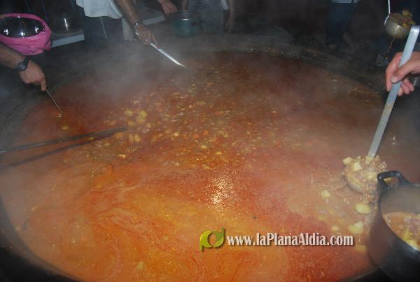 La cena de \'pa i porta\', acto central del fin de semana en San Ramón